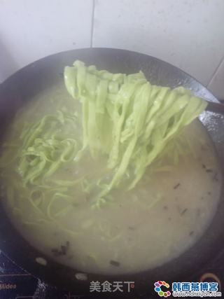 芹菜面的做法步骤:10
