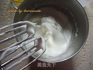 蕃茄酱肉松蛋糕卷的做法步骤:5