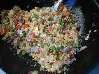 茄汁什锦炒饭的做法步骤:11