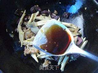 松蘑腐竹小炒的做法步骤:6