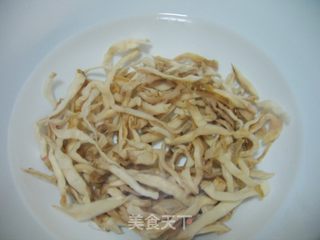 萝卜干炒的——回锅肉的做法步骤:2