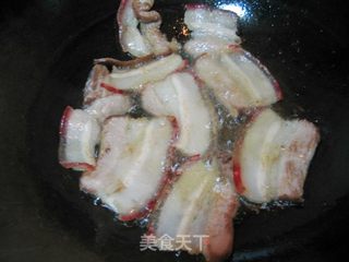 萝卜干炒的——回锅肉的做法步骤:4