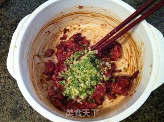 茄子肉蒸包的做法步骤:2