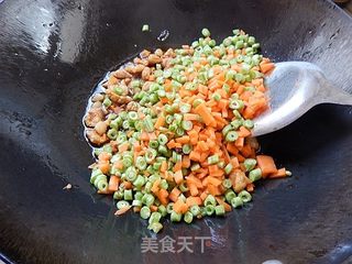 胡萝卜豆角焖饭的做法步骤:10