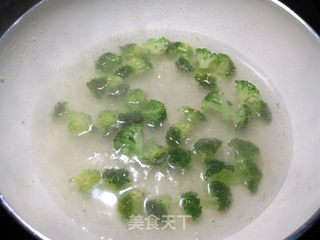 虾仁扇贝肉炒时蔬的做法步骤:3