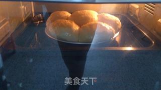 中种花朵六合面包的做法步骤:12