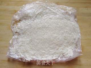 三鲜锅巴(剩米饭的妙用)的做法步骤:2