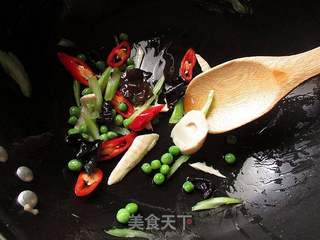 三鲜锅巴(剩米饭的妙用)的做法步骤:10