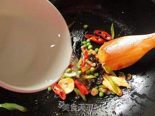 三鲜锅巴(剩米饭的妙用)的做法步骤:13