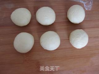 番茄酱仔肠包的做法步骤:3
