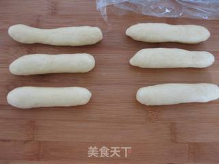 番茄酱仔肠包的做法步骤:4