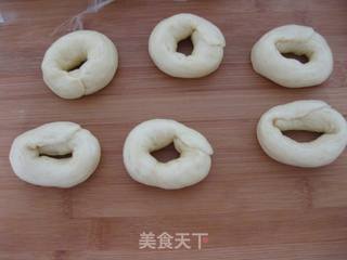 番茄酱仔肠包的做法步骤:7