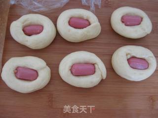 番茄酱仔肠包的做法步骤:9
