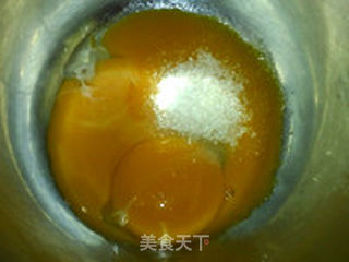 玫瑰酱戚风蛋糕的做法步骤:2