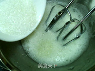 玫瑰酱戚风蛋糕的做法步骤:7
