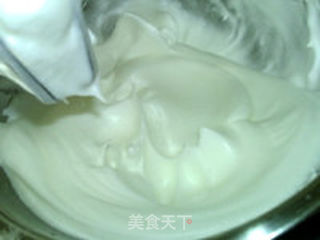 玫瑰酱戚风蛋糕的做法步骤:8