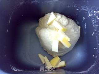 龙眼干面包的做法步骤:4