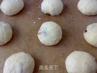 龙眼干面包的做法步骤:9