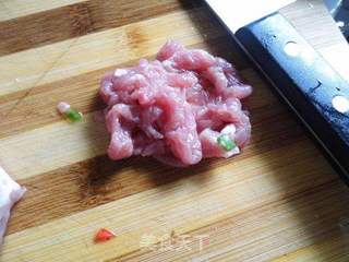 甜椒木耳肉丝的做法步骤:2