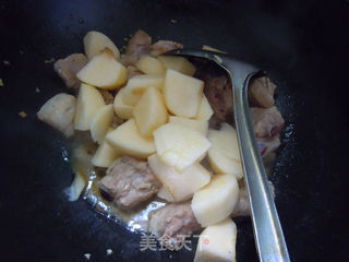 水果也做菜---果香烧排骨的做法步骤:7