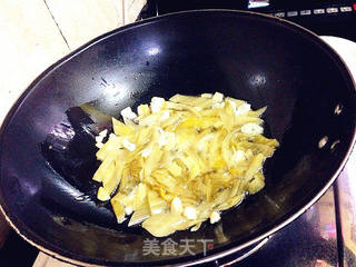 酸菜土豆炖牛肉的做法步骤:6