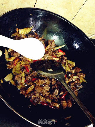 酸菜土豆炖牛肉的做法步骤:11