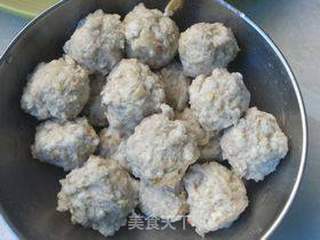 紫菜花炒海鲜丸子的做法步骤:2