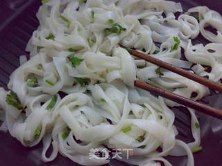 盐水核桃炒河粉的做法步骤:7