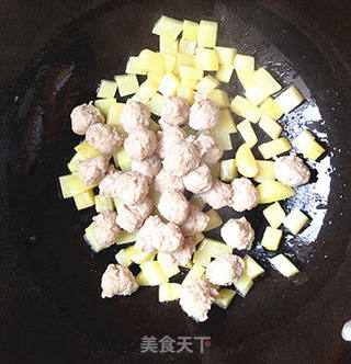 肉丸土豆盖饭的做法步骤:8