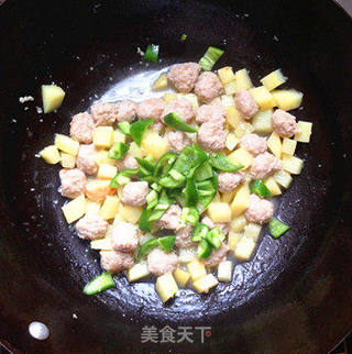 肉丸土豆盖饭的做法步骤:10