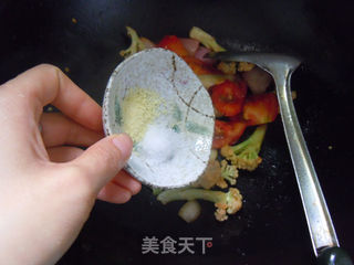 夏天开胃汤汁---醋香酸辣牛腩的做法步骤:7