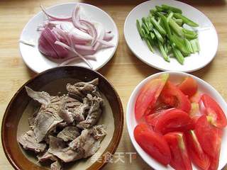 牛肉炒面的做法步骤:2