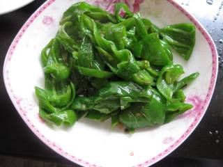 茄汁肉丝盖青椒的做法步骤：4