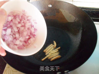 一个人的午餐——红烧鱼籽盖浇饭的做法步骤:5