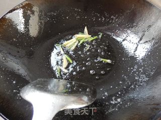 油爆河虾的做法步骤:7
