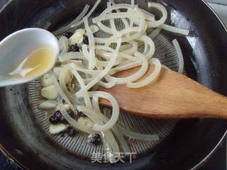 香辣十足小炒肉皮的做法步骤:6