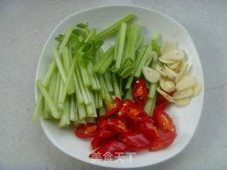 香辣十足小炒肉皮的做法步骤:4