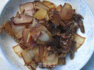 腊肉炒蕨菜的做法步骤:2