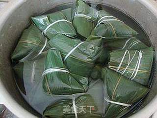 花生绿豆排骨粽子的做法步骤:12