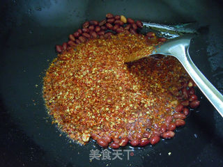 自制香香辣辣做食材---花生拌辣酱的做法步骤:6