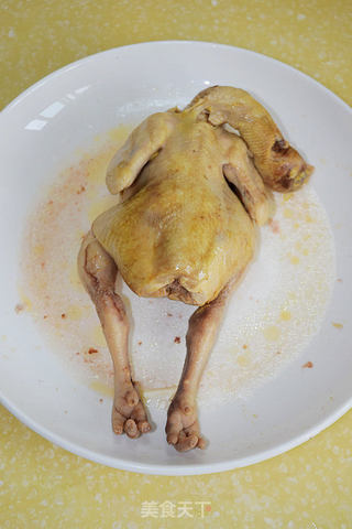 【解密舌尖美味】#秘境#--白切鸡的做法步骤:4