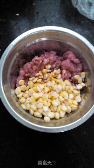 鲜肉玉米包的做法步骤:7