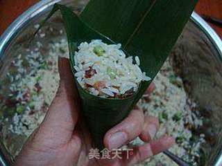 粽情端午-----【豌豆腊肠尖角粽子】的做法步骤:7