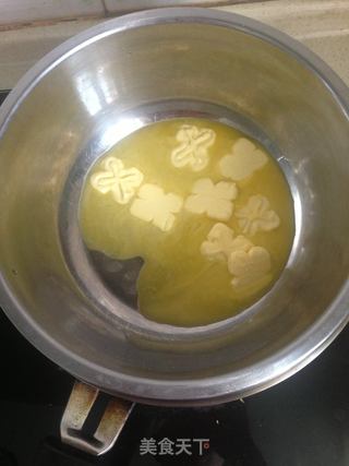 可爱熊猫饼干——六一节的礼物的做法步骤:2