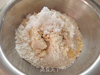 豆渣窝窝头的做法步骤：2