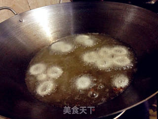 六一儿童节之炸鱿鱼圈圈的做法步骤:7