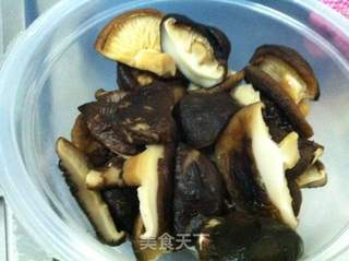 端午咸肉粽的做法步骤:4