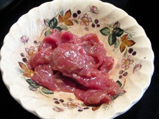 牛肉虾干紫菜汤的做法步骤:4