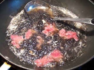 牛肉虾干紫菜汤的做法步骤:7