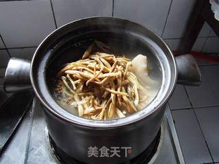 金针炖猪蹄的做法步骤：6